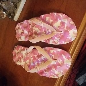 Rainforest Cafe, Camo, "Bumpy" Flip-flops